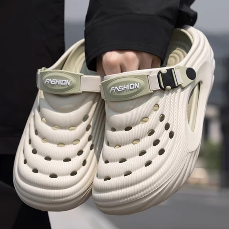 صنادل عصرية بتصميم مجوف وقاعدة - مراجعة Aquatic Sports Shoes وسعره