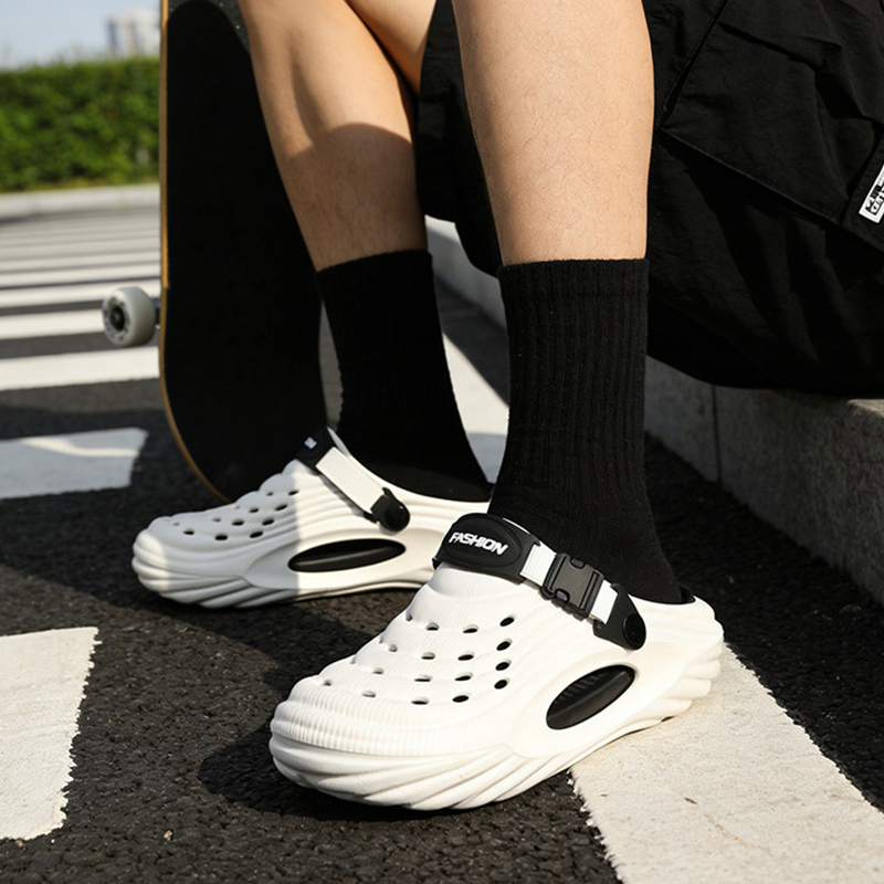 صنادل عصرية بتصميم مجوف وقاعدة - مراجعة Aquatic Sports Shoes وسعره