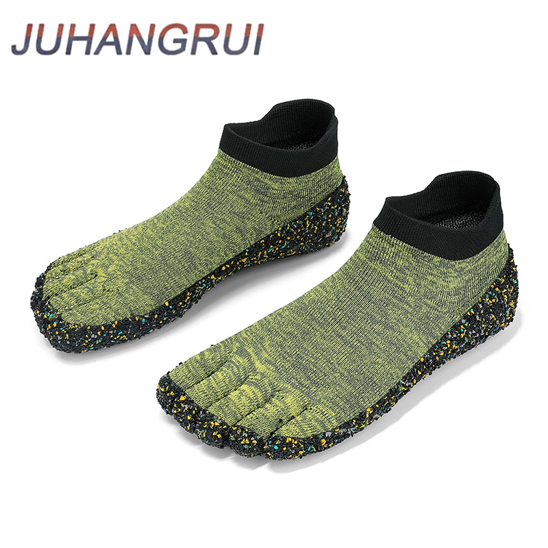 حذاء رياضي خفيف الوزن بخمسة أص - مراجعة Aquatic Sports Shoes وسعره